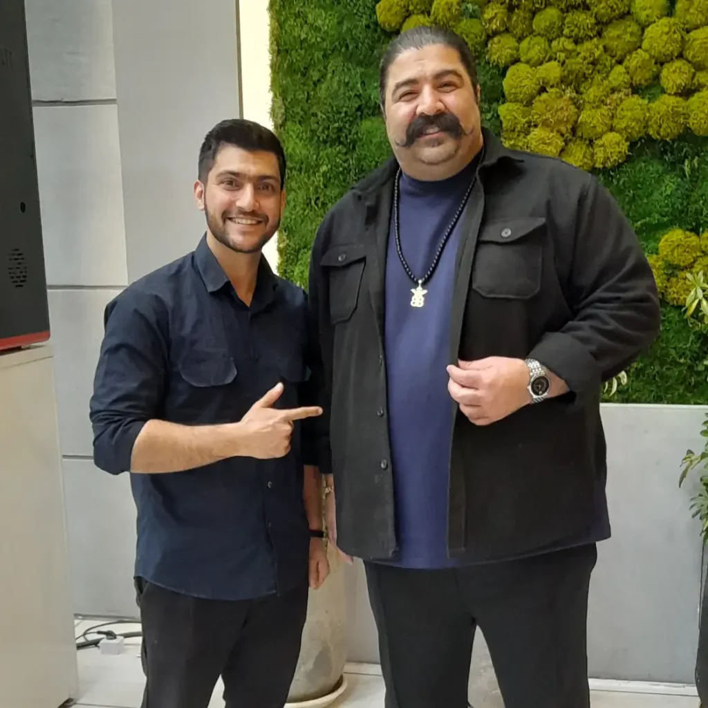 نمونه عکس از بهنام بانی در رستوران